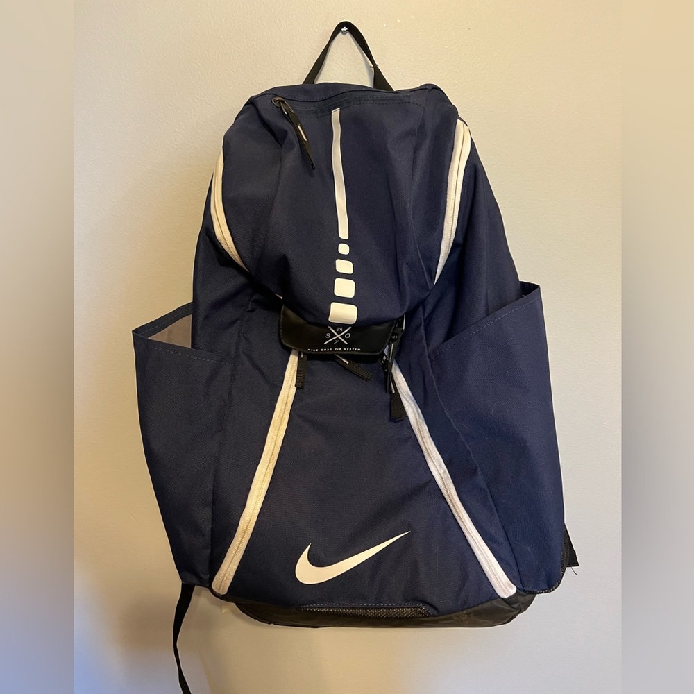 Nike Elite Quad Zip Backpack